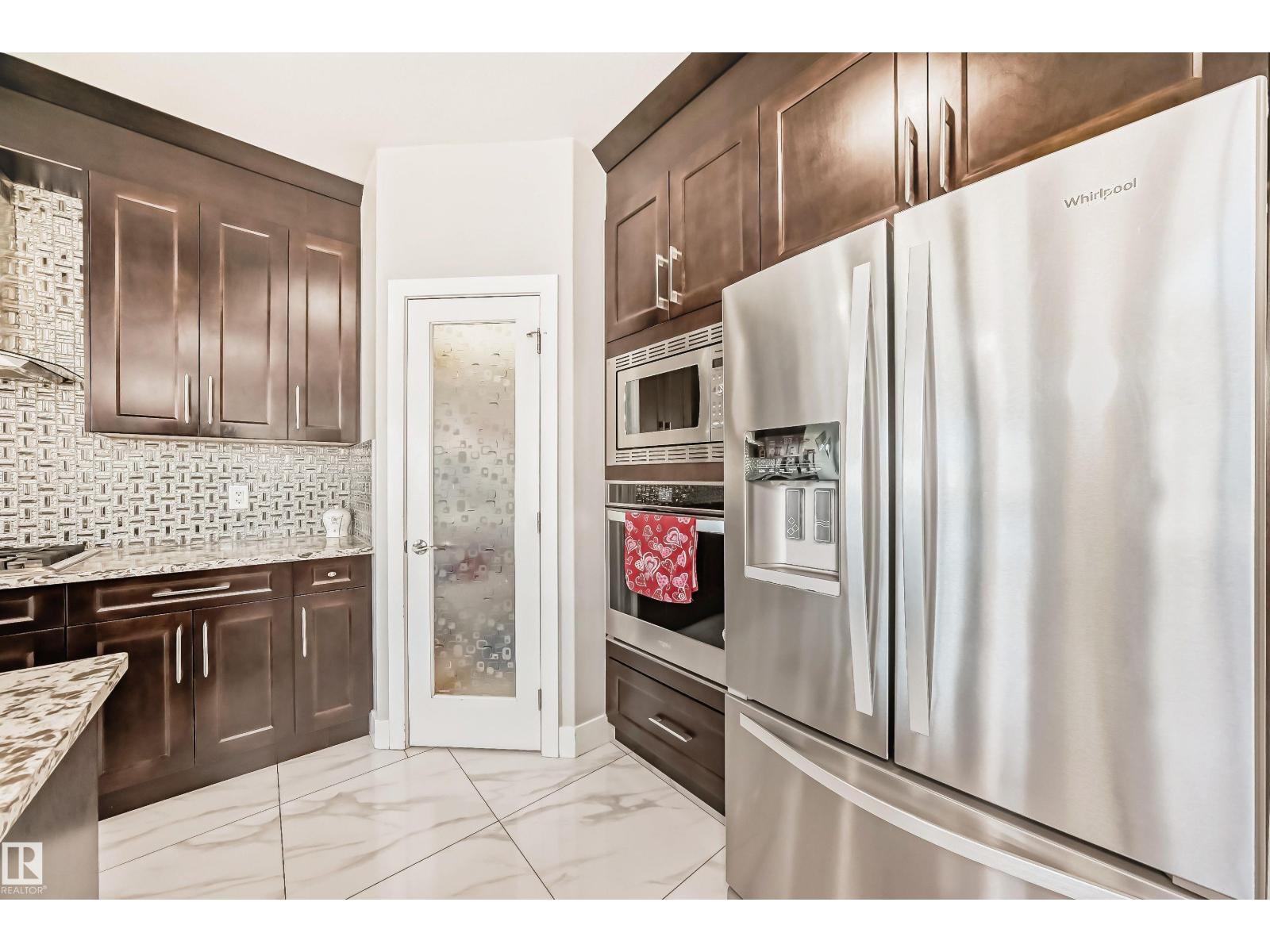2464 15 AV NW NW - 4