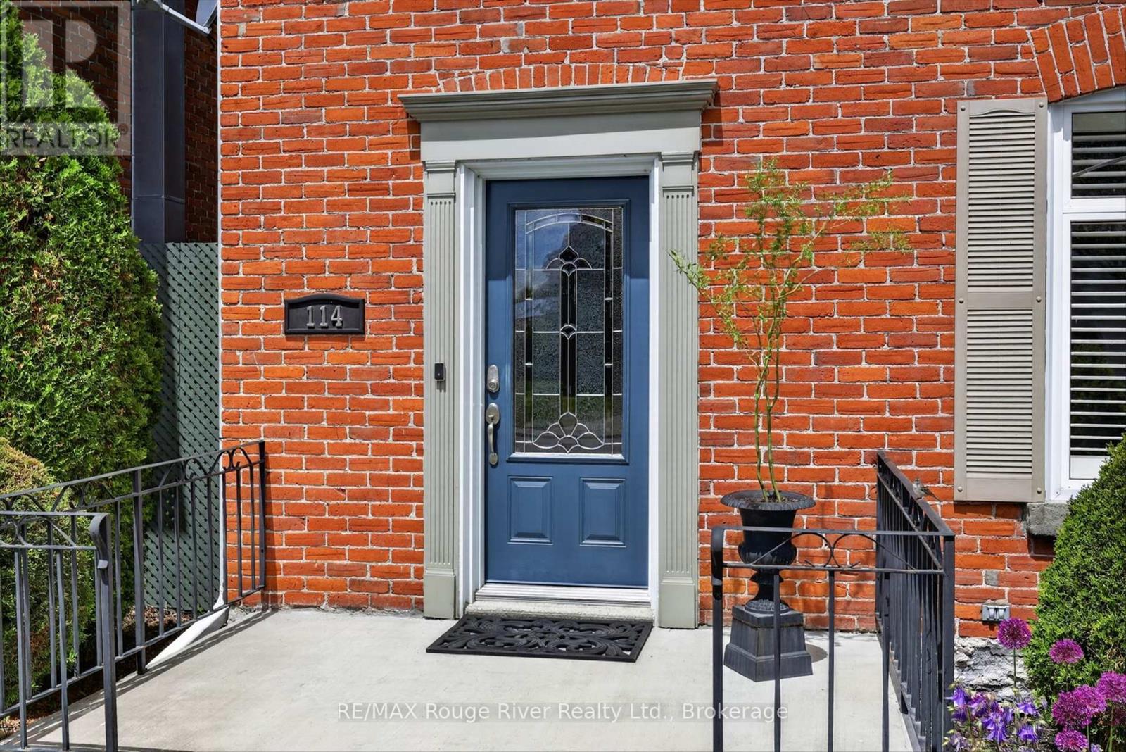 114 FRONT STREET N - 5