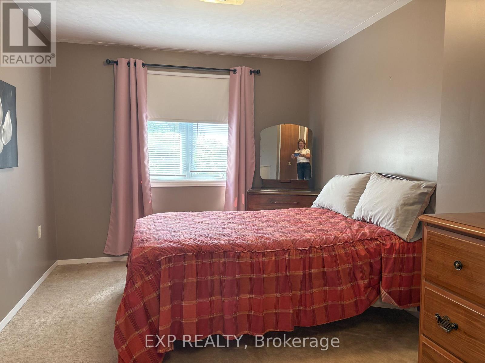 426 SIDNEY AVENUE - 14