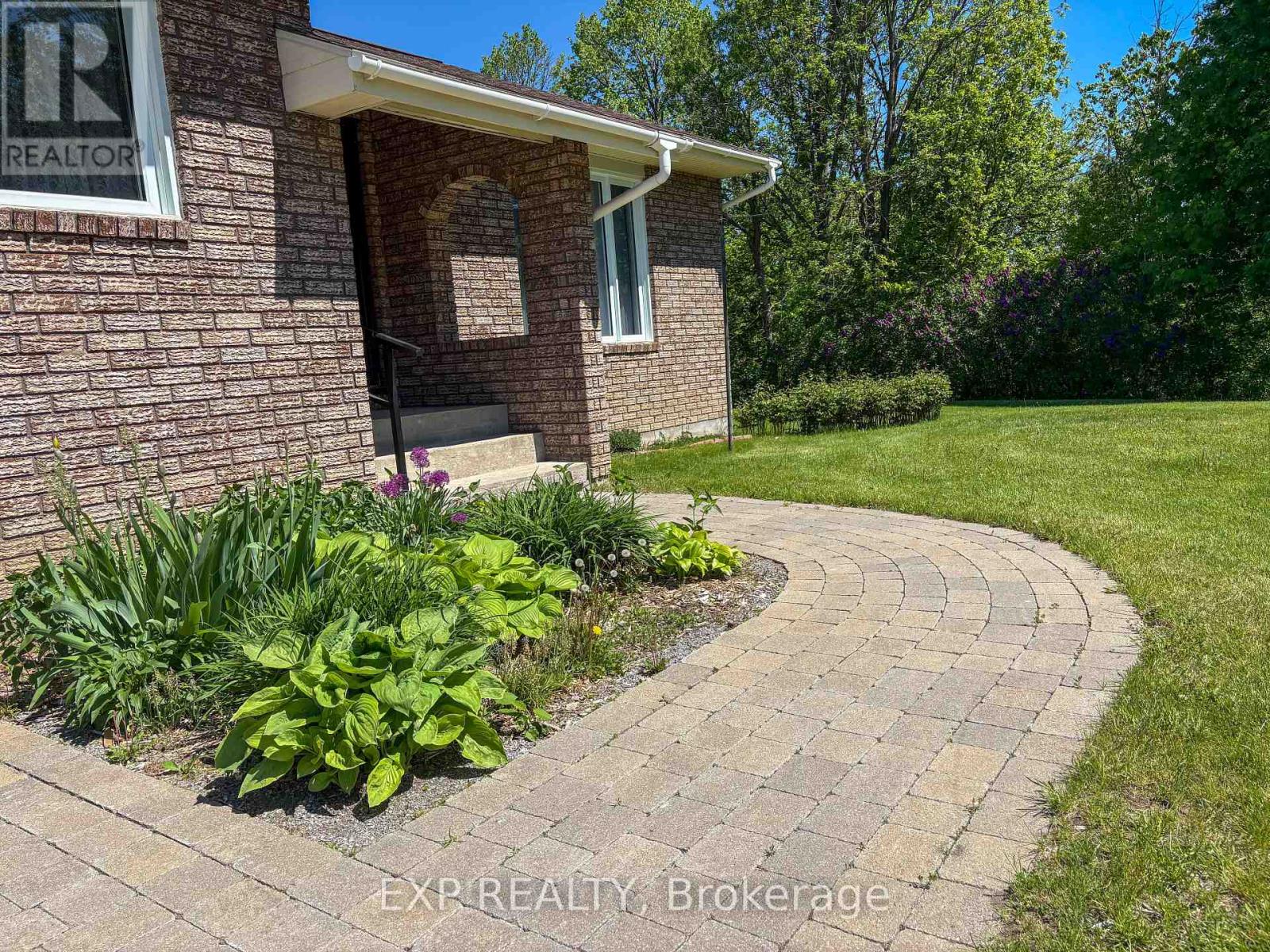 426 SIDNEY AVENUE - 3