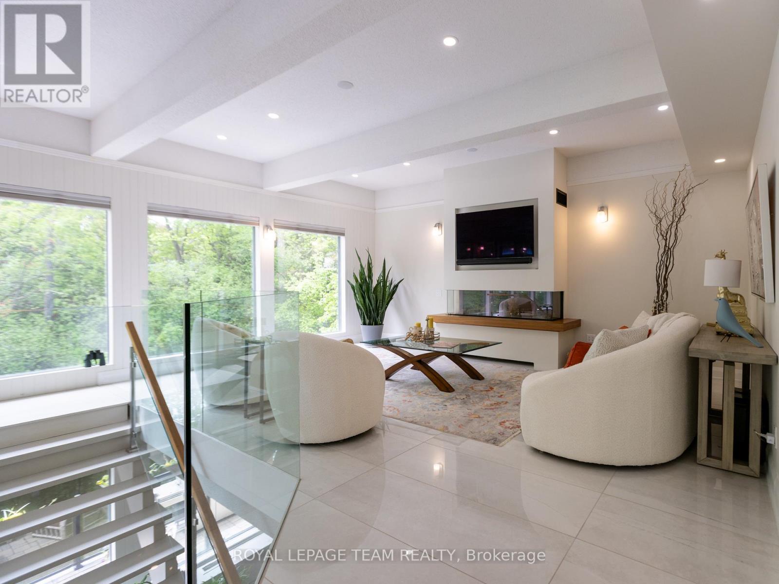 34 RIDEAUVIEW TERRACE - 14