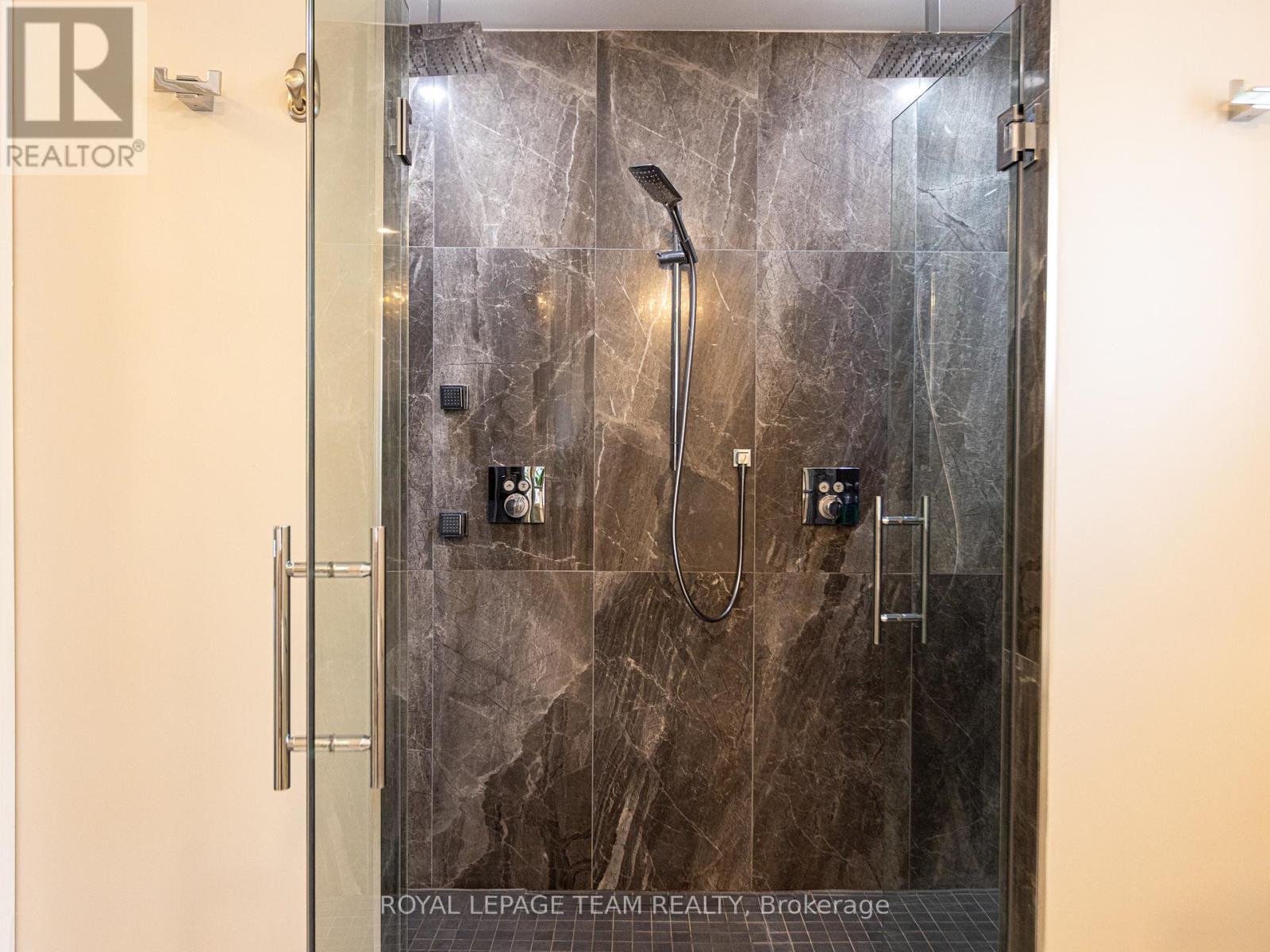 34 RIDEAUVIEW TERRACE - 22