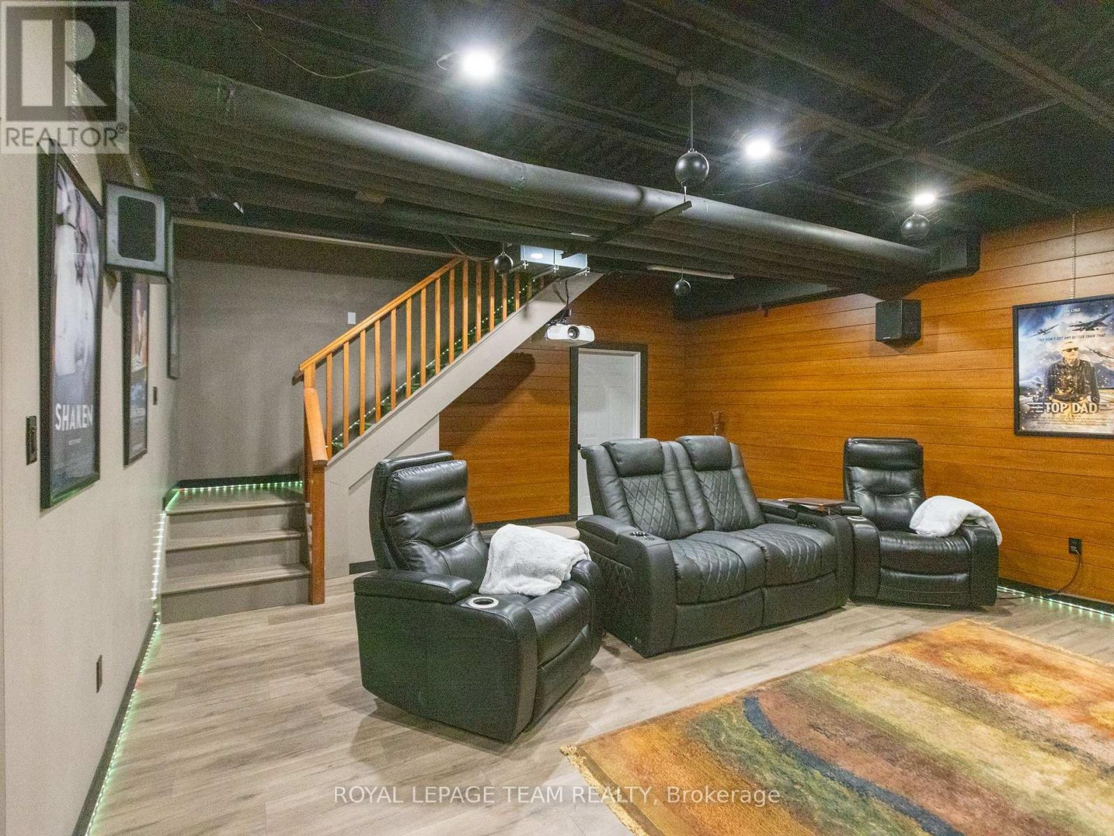 34 RIDEAUVIEW TERRACE - 42