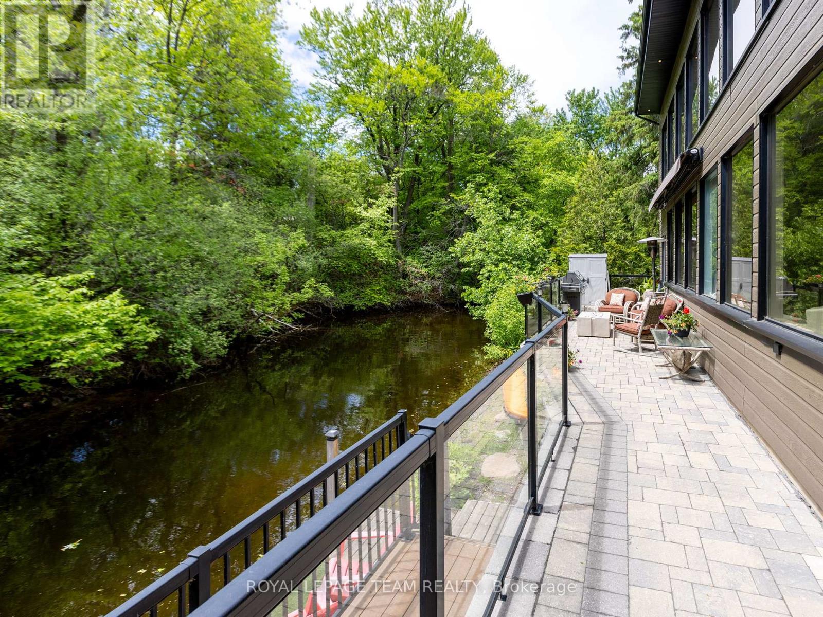 34 RIDEAUVIEW TERRACE - 44