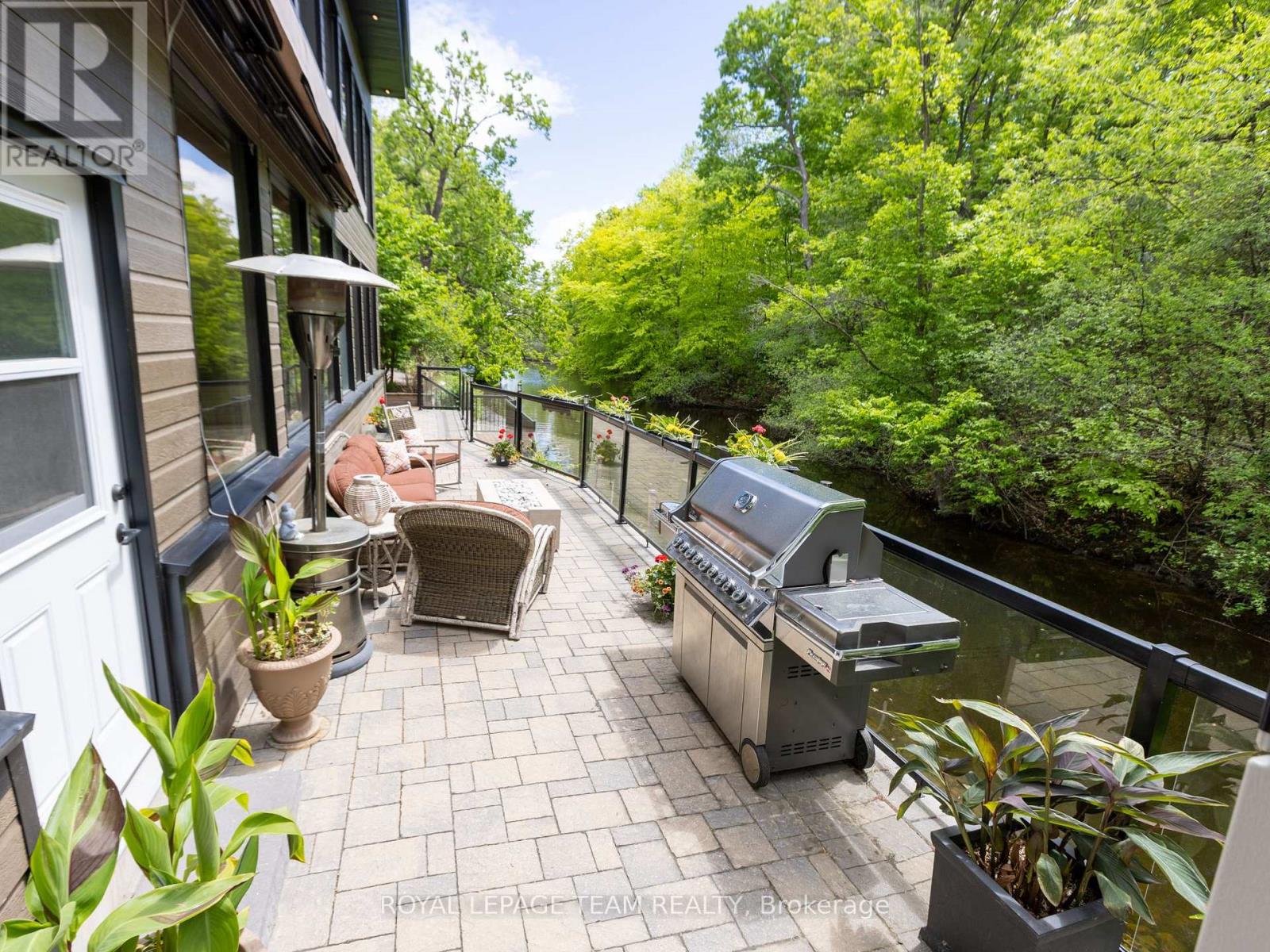 34 RIDEAUVIEW TERRACE - 45