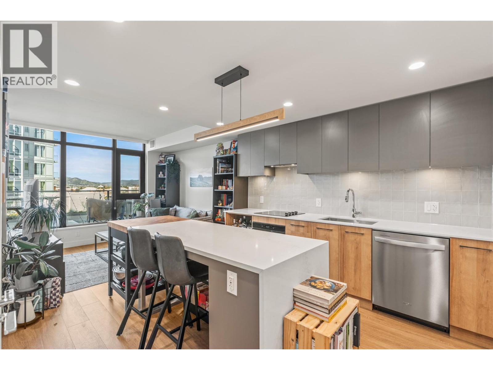 #601 3699 Capozzi Road - 2