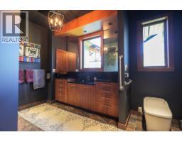 6890 Harrop-procter Road, Harrop, BC V1L6R2 Photo 61