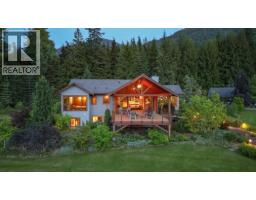 4pc Bathroom - 6890 Harrop-procter Road, Harrop, BC V1L6R2 Photo 8