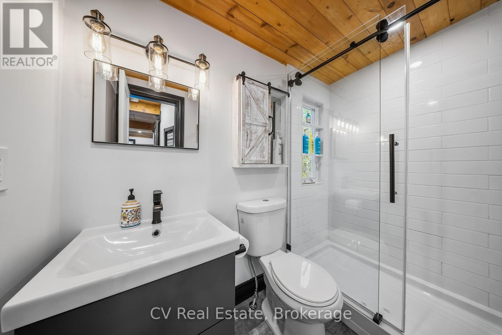 28 REDWING DRIVE - 25