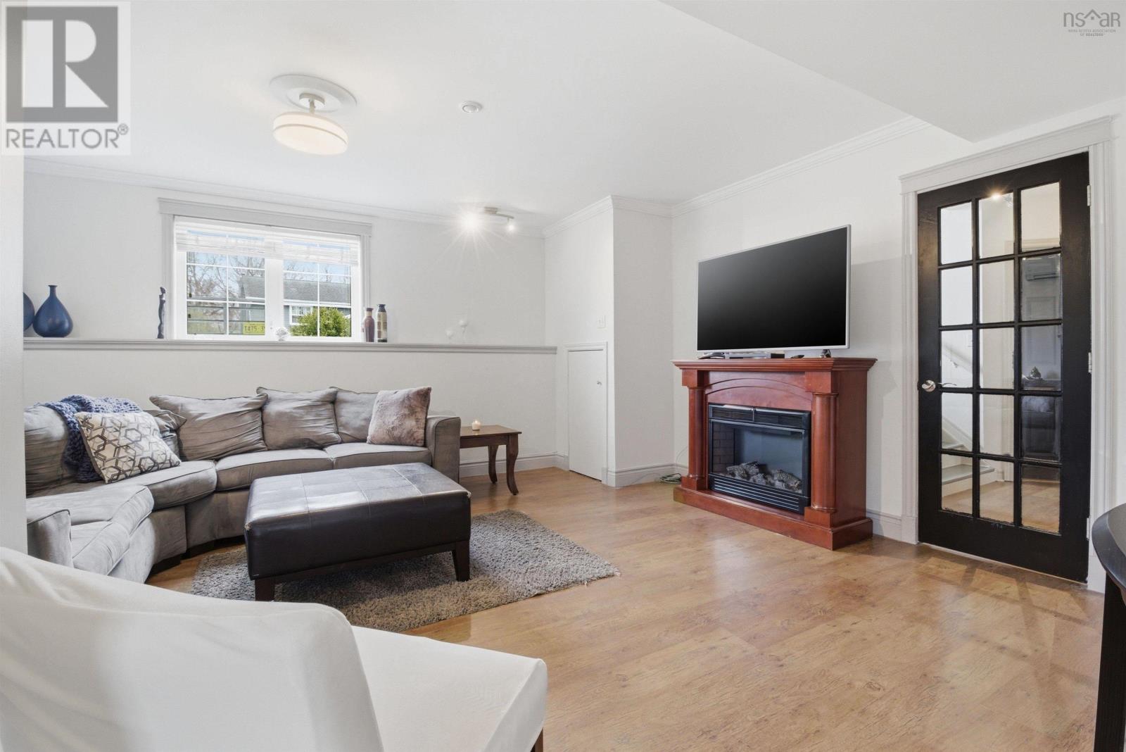 Property 21 of 49 of 27 Ashdale Crescent