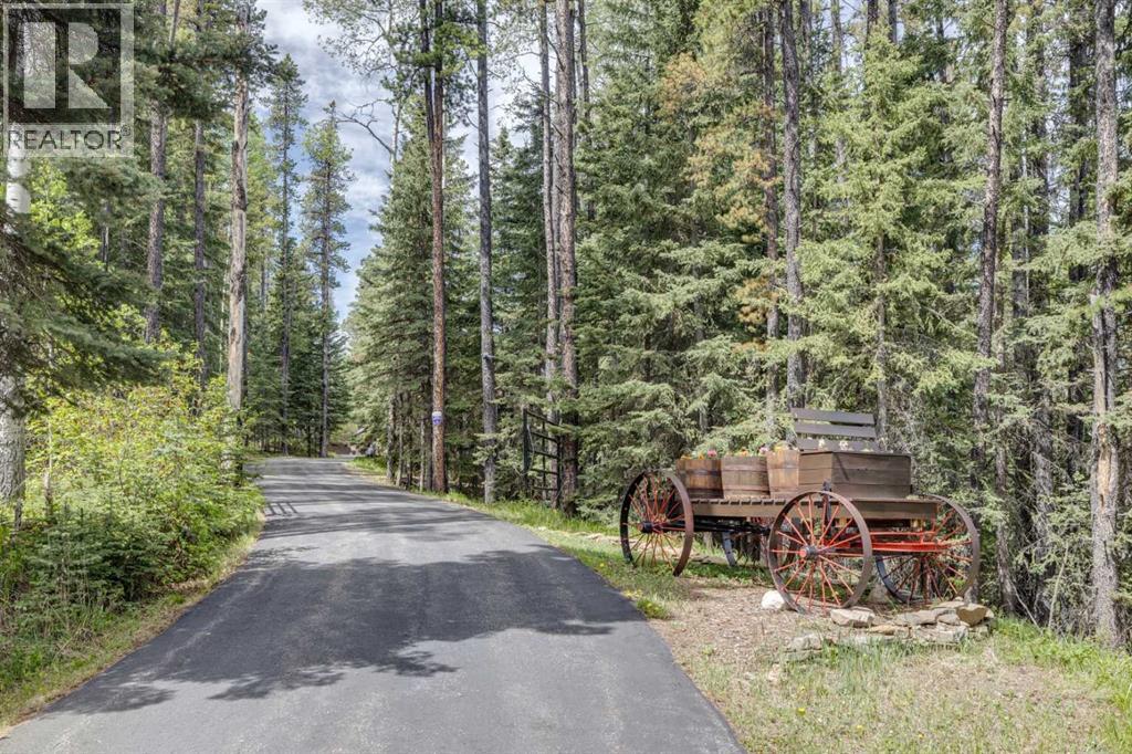 4 Highlands Place, Bragg Creek