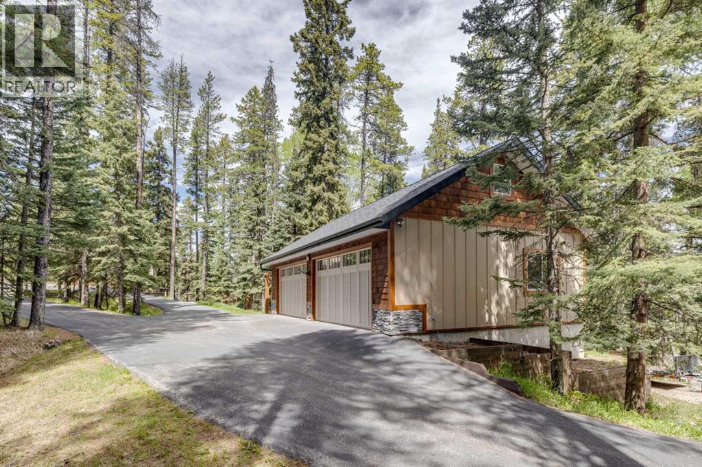 4 Highlands Place, Bragg Creek