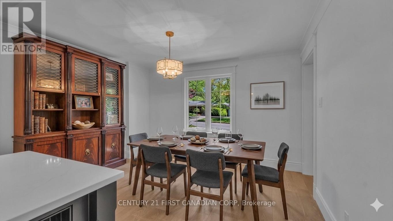 54 LLOYD MANOR CRESCENT - 13