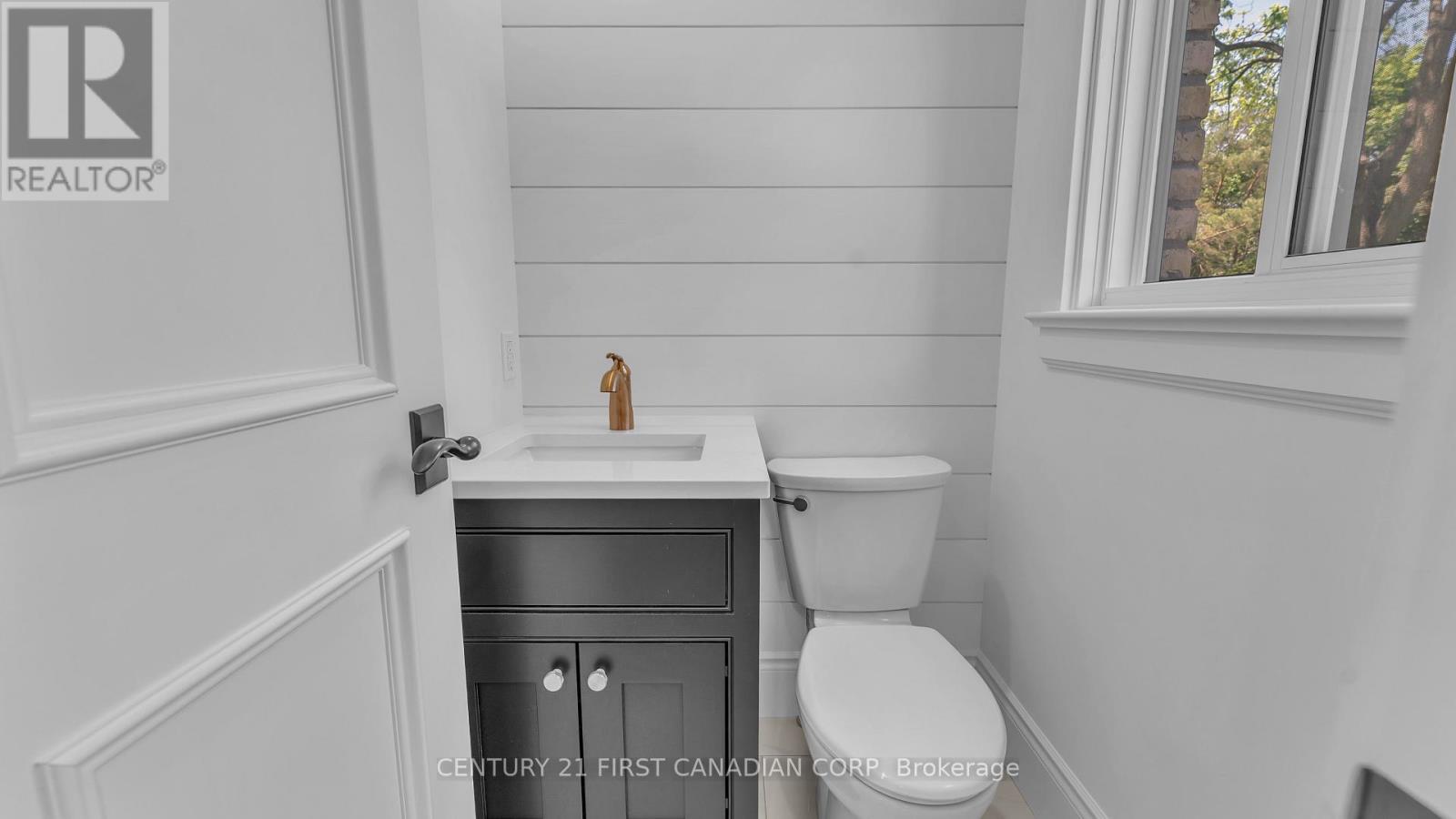 54 LLOYD MANOR CRESCENT - 15