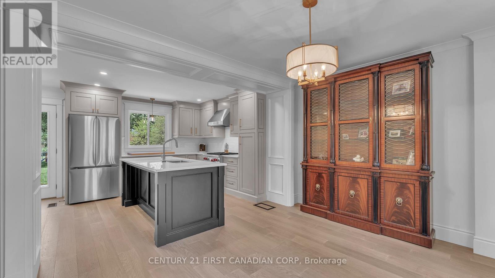 54 LLOYD MANOR CRESCENT - 8