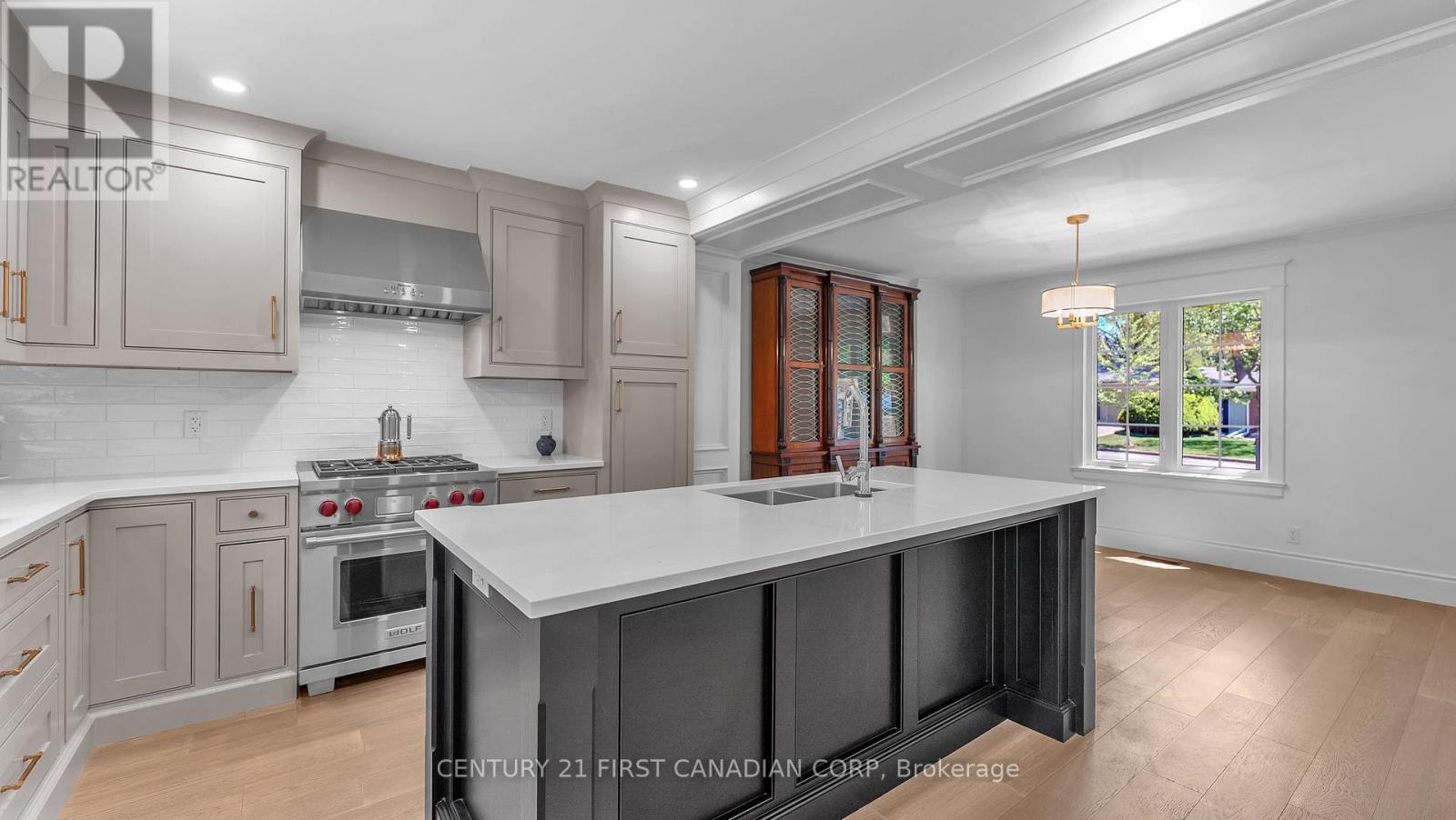 54 LLOYD MANOR CRESCENT - 9