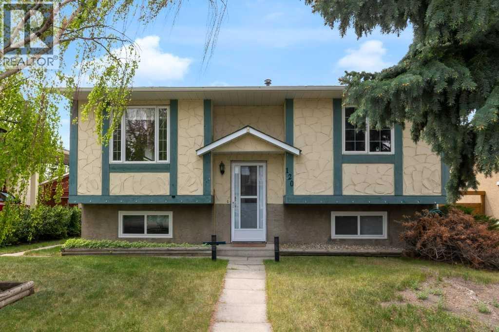 120 Alpine Crescent SE - 1