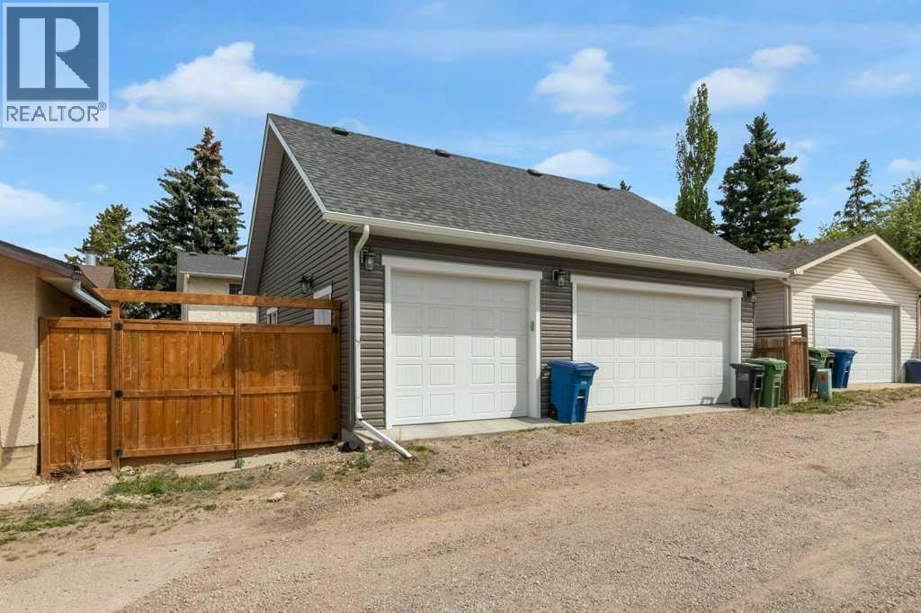 120 Alpine Crescent SE - 31