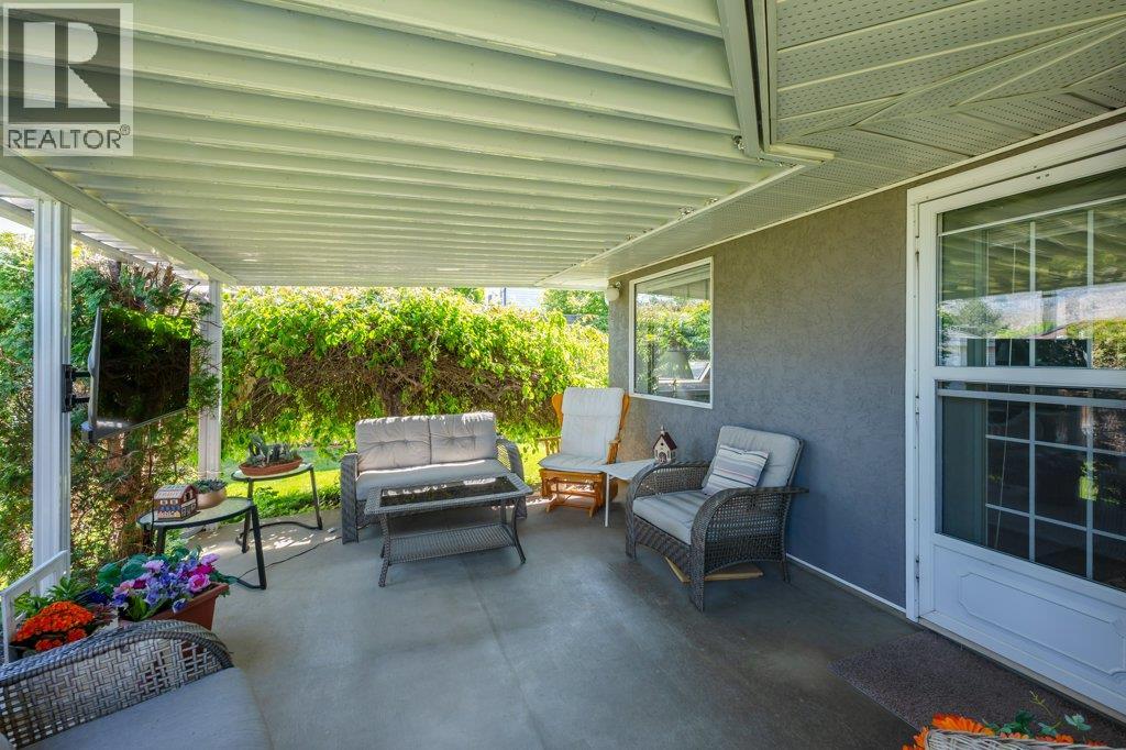 810 Merlot Avenue, Oliver