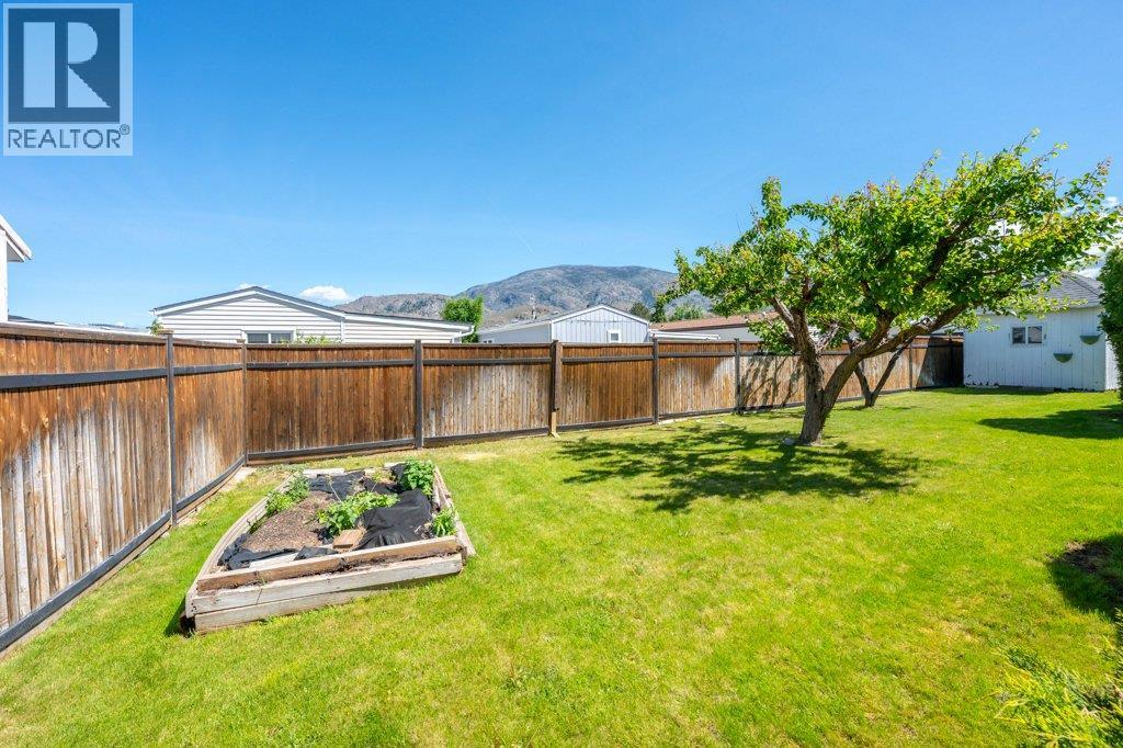 810 Merlot Avenue, Oliver