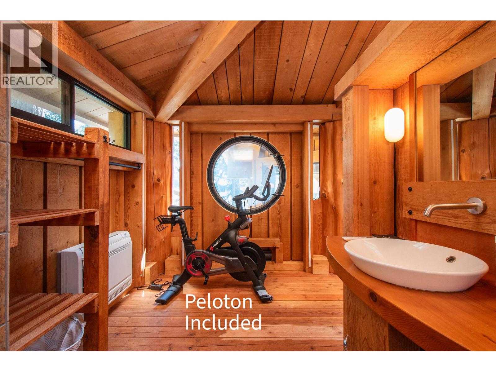 1010 TAKI-TE-SI ROAD, Gambier Island