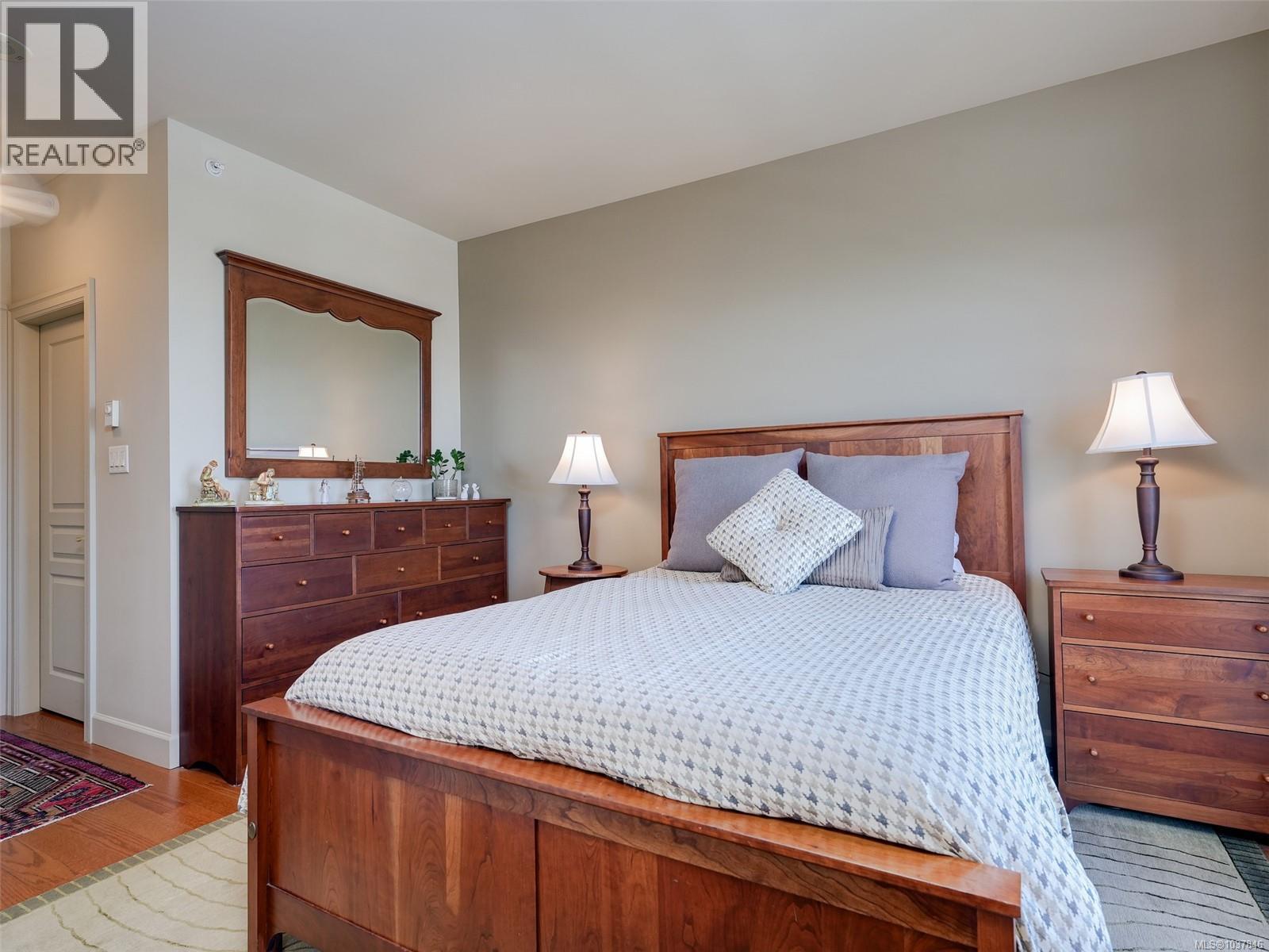 #414 21 Dallas Rd - 19