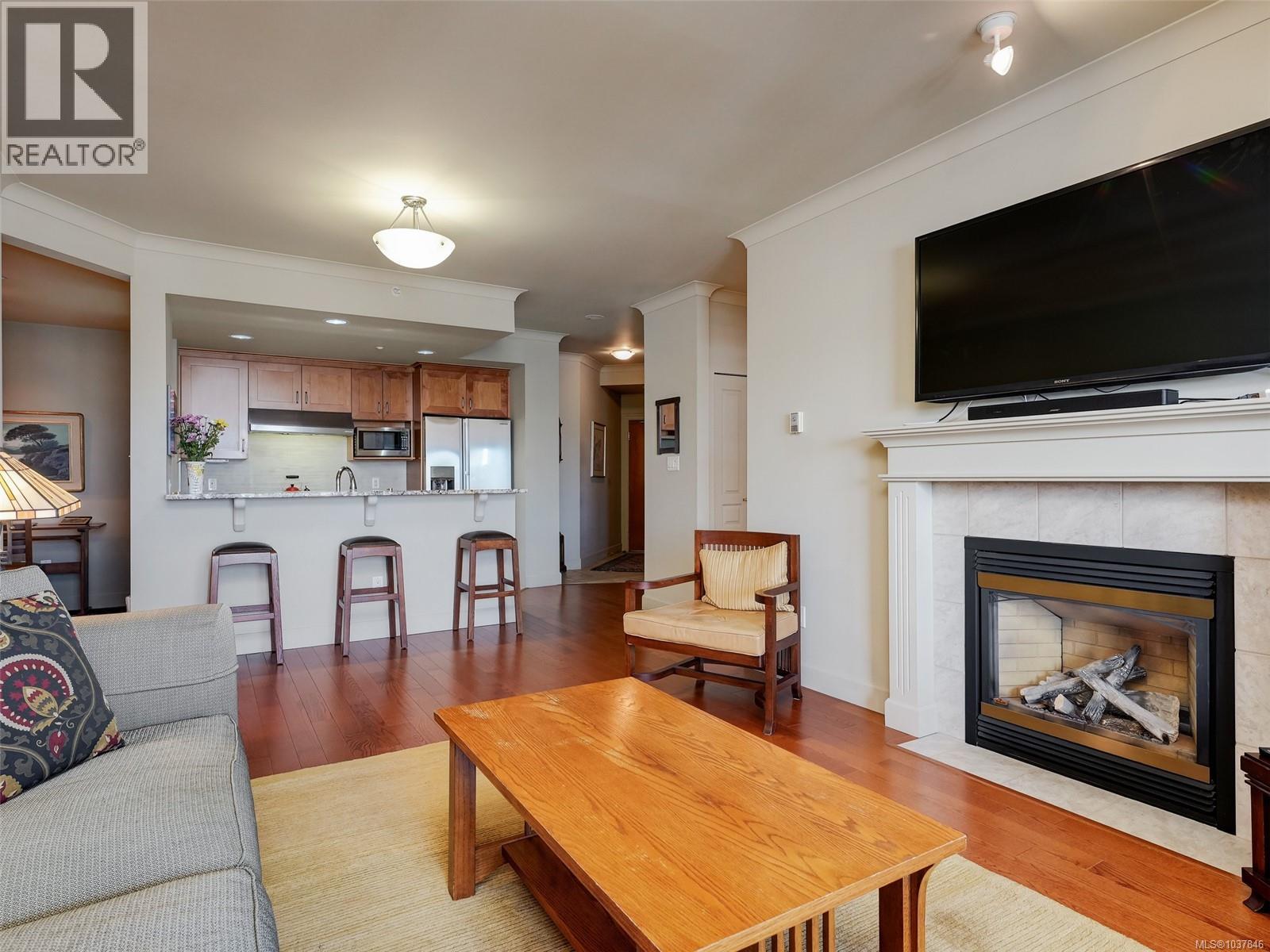 #414 21 Dallas Rd - 13