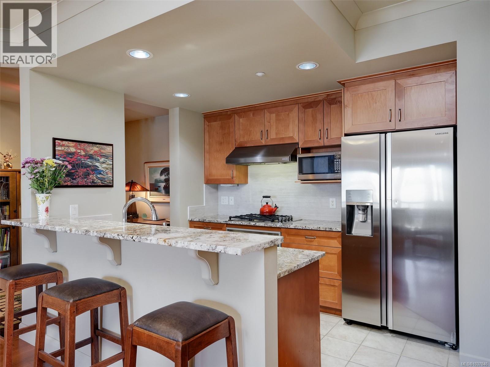 #414 21 Dallas Rd - 14