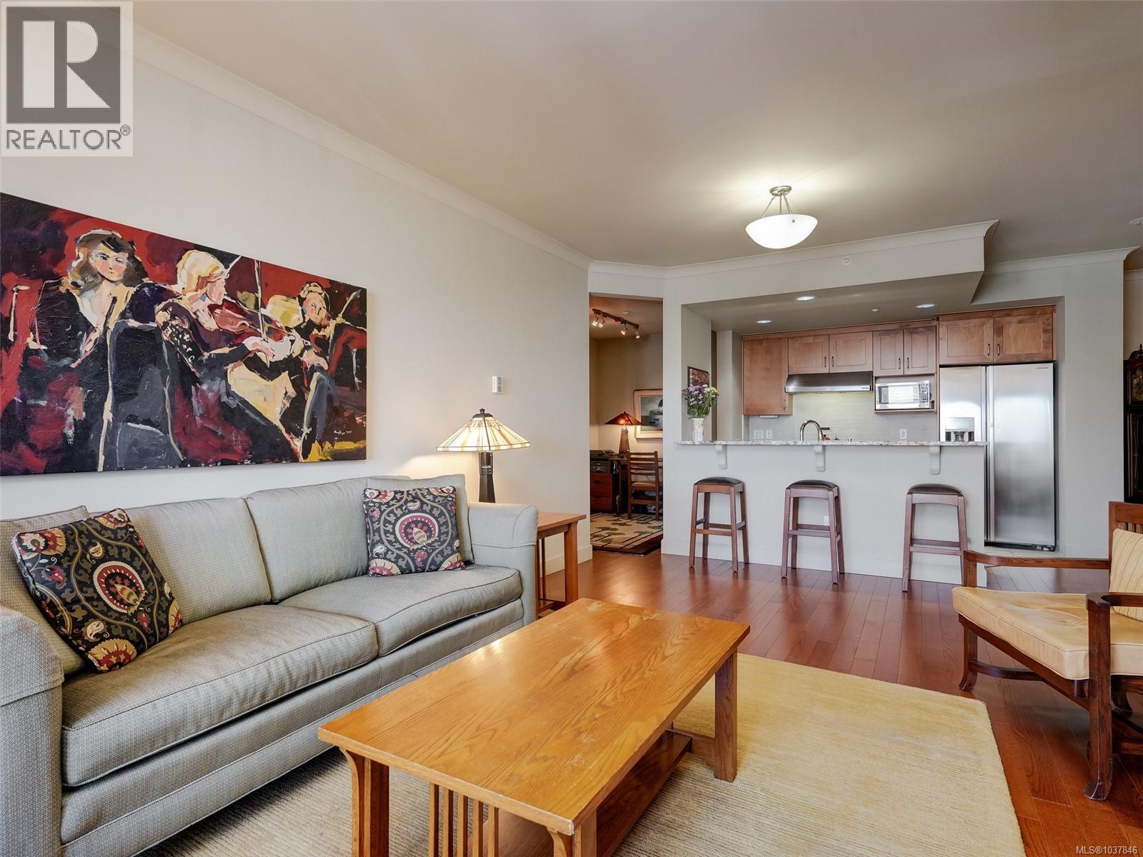 #414 21 Dallas Rd - 11