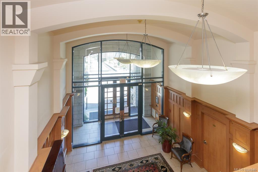 #414 21 Dallas Rd - 8