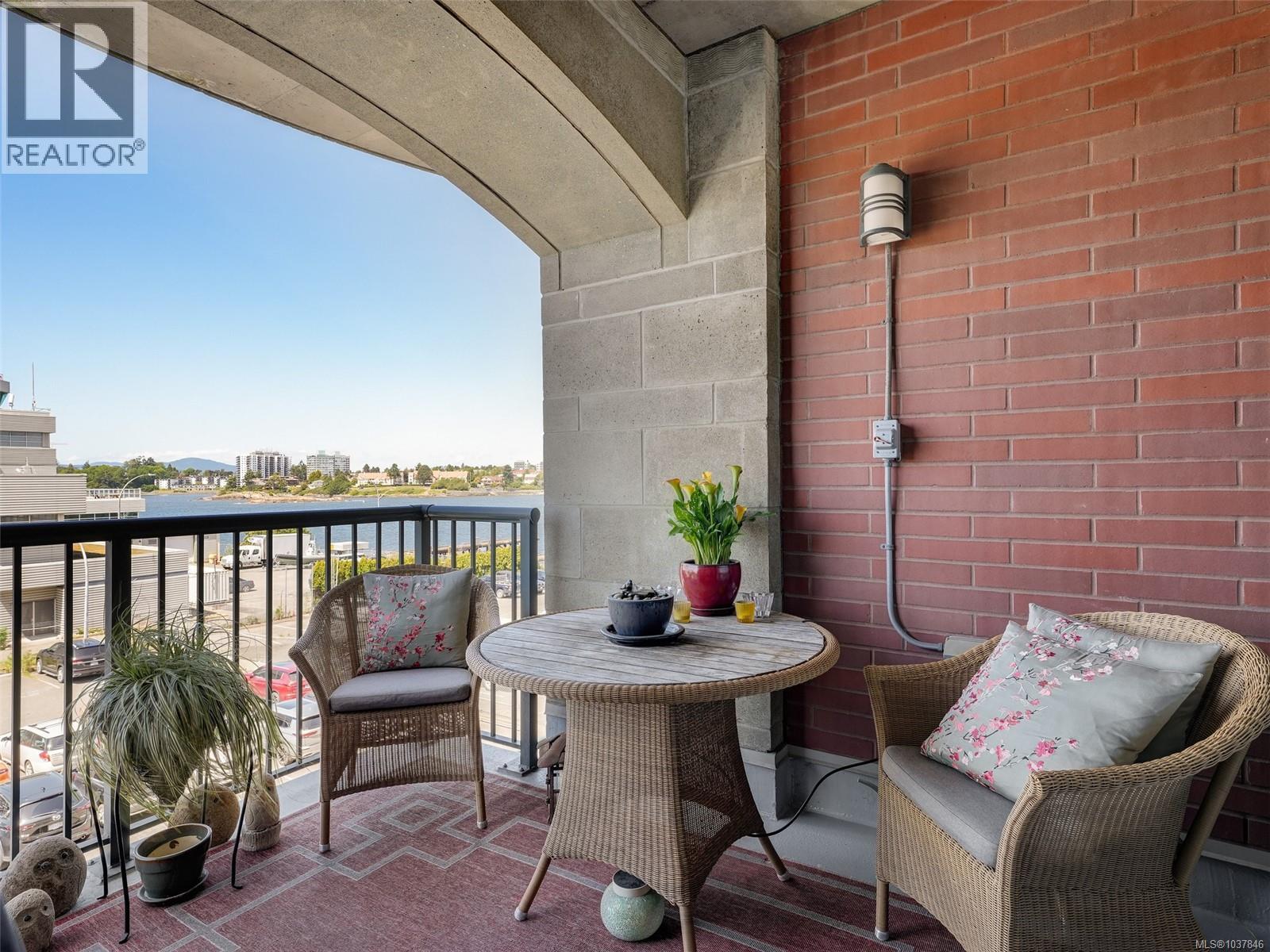 #414 21 Dallas Rd - 23