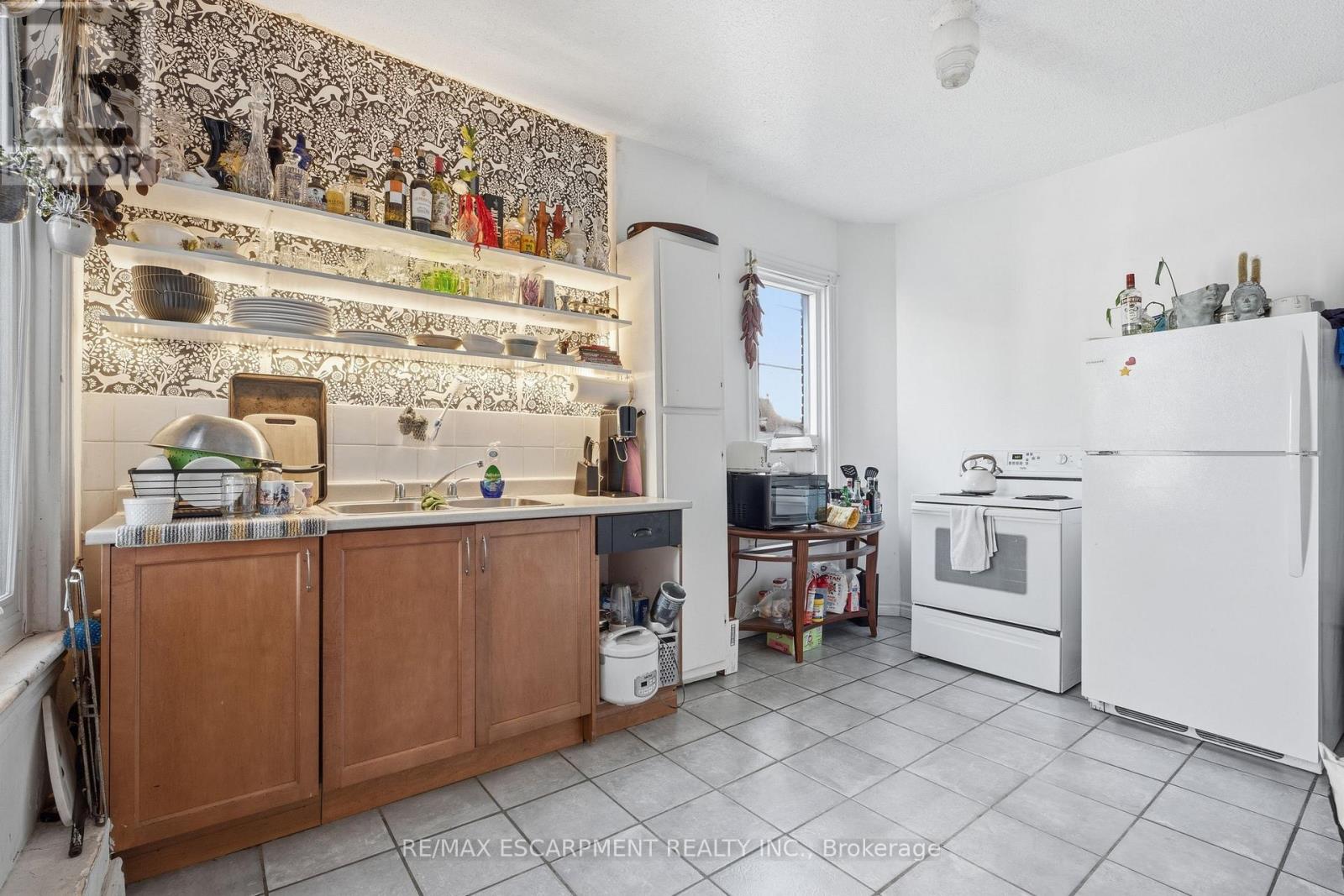 355 BARTON STREET E - 20