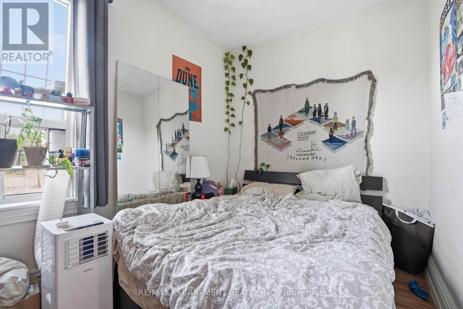 355 BARTON STREET E - 22