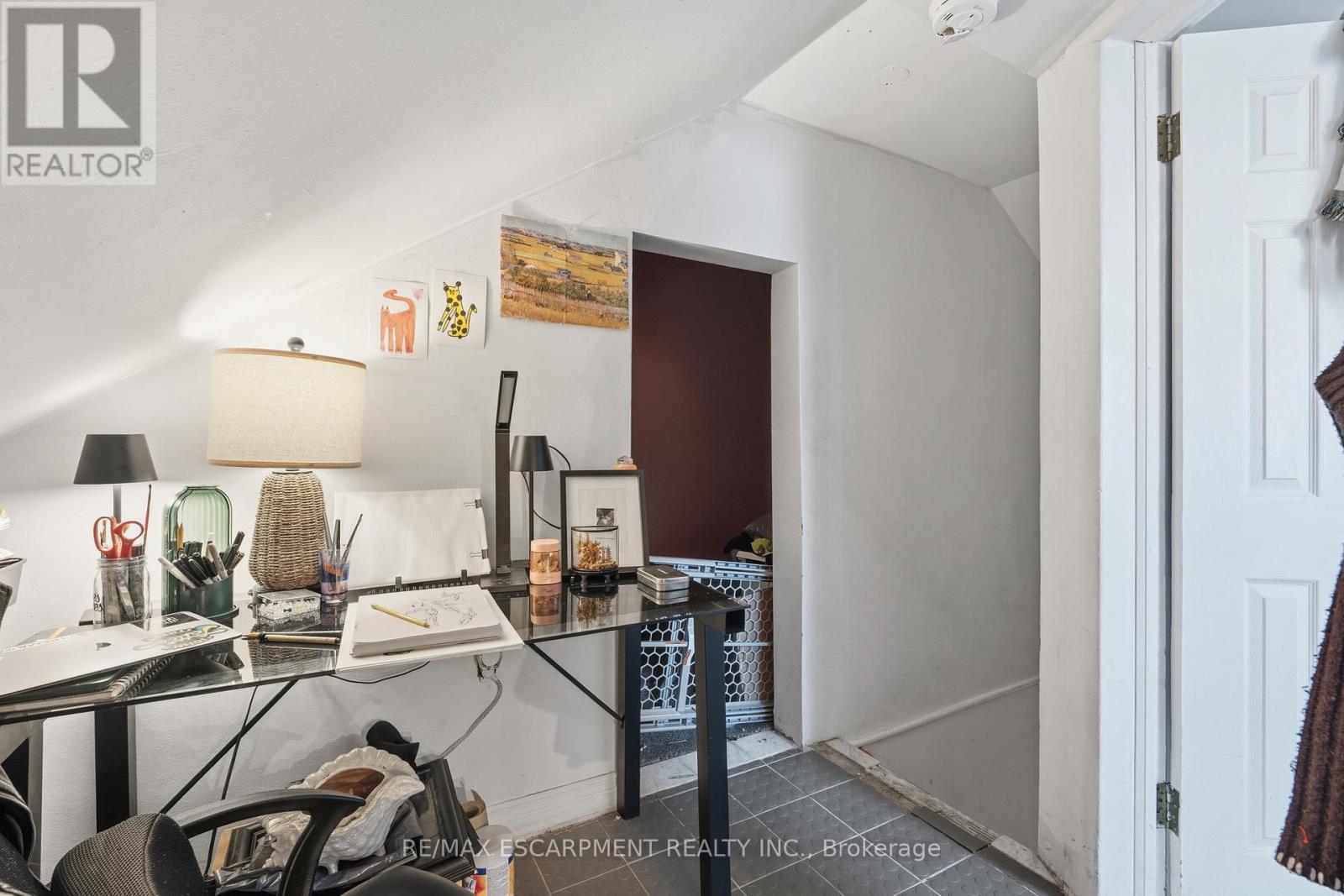 355 BARTON STREET E - 26