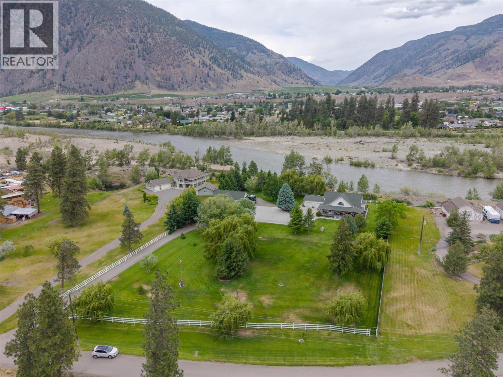 2900 River Road, Keremeos