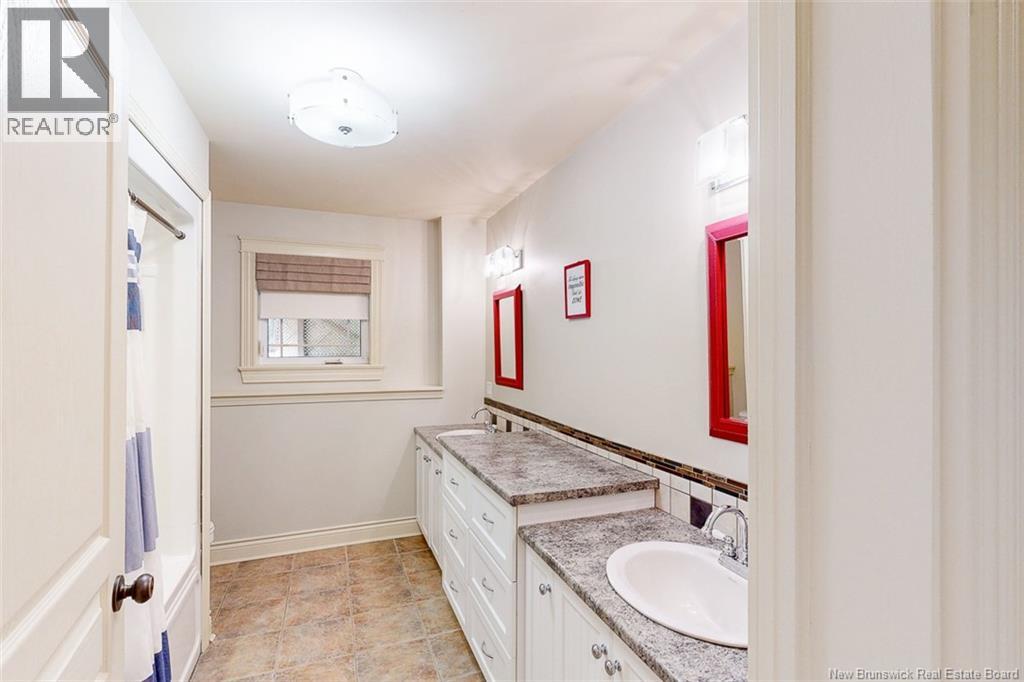 49 Starling Crescent - 36