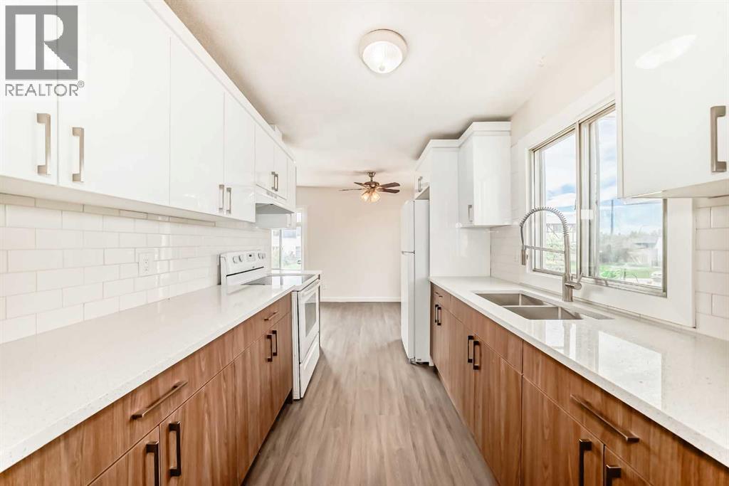 2918 Doverville Crescent SE - 8