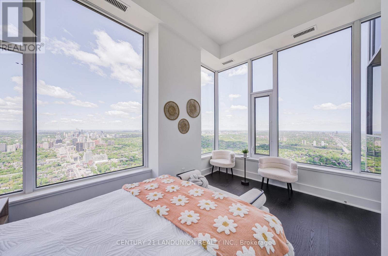 #PH4 11 YORKVILLE AVENUE - 18