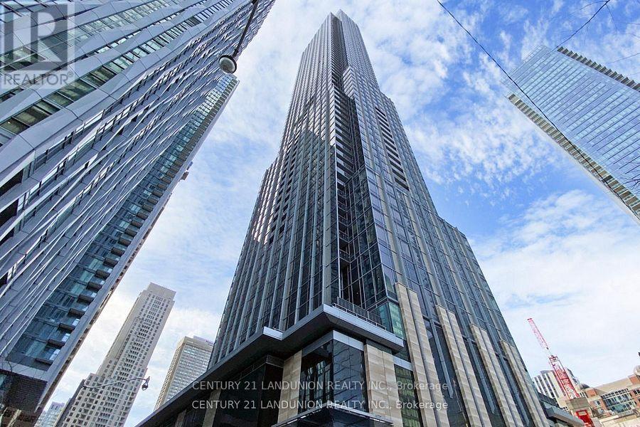 #PH4 11 YORKVILLE AVENUE - 34