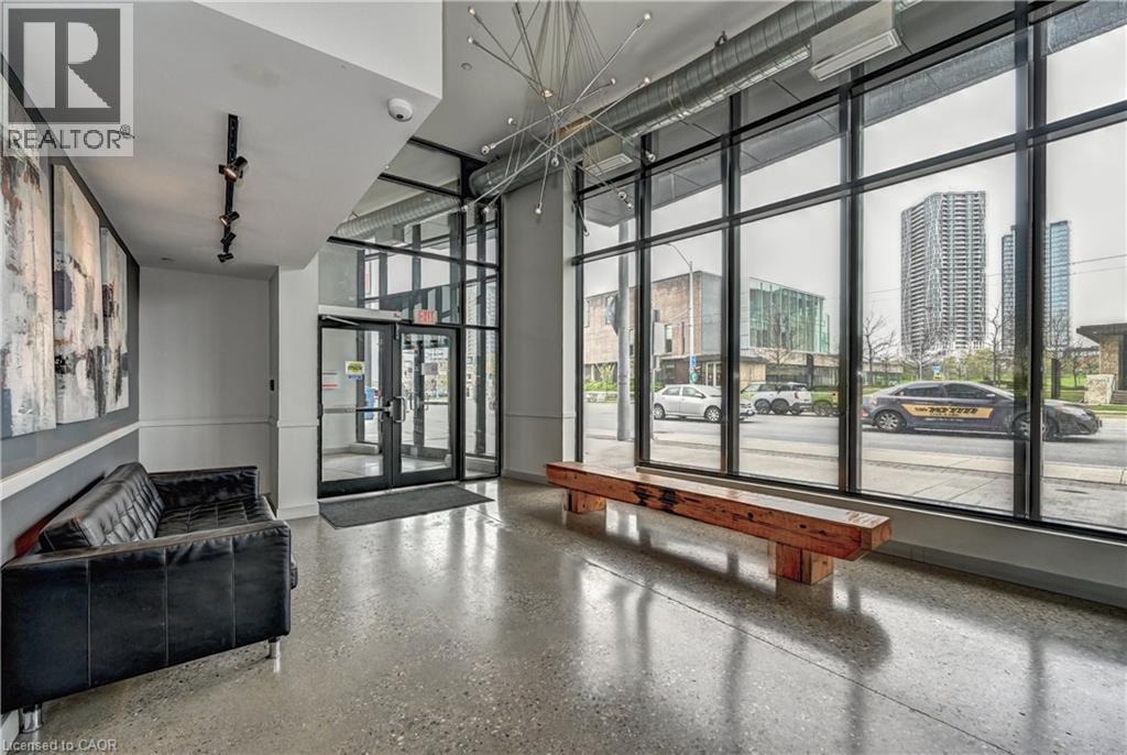 #1713 1 VICTORIA Street S - 31