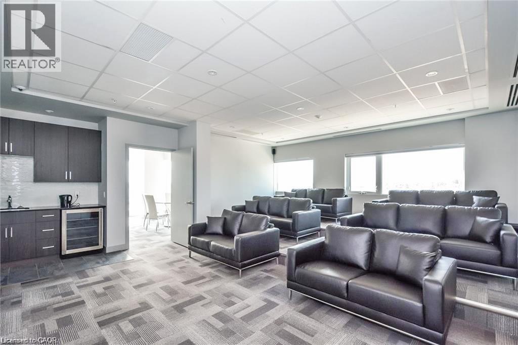 #1713 1 VICTORIA Street S - 32