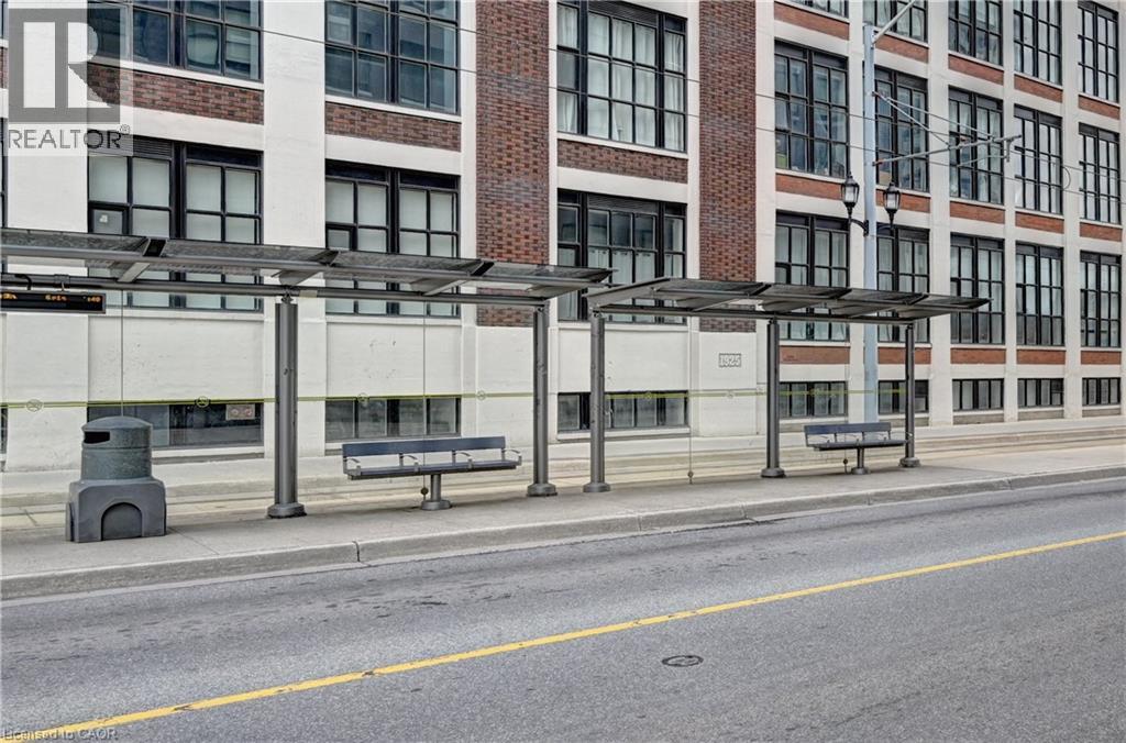 #1713 1 VICTORIA Street S - 36
