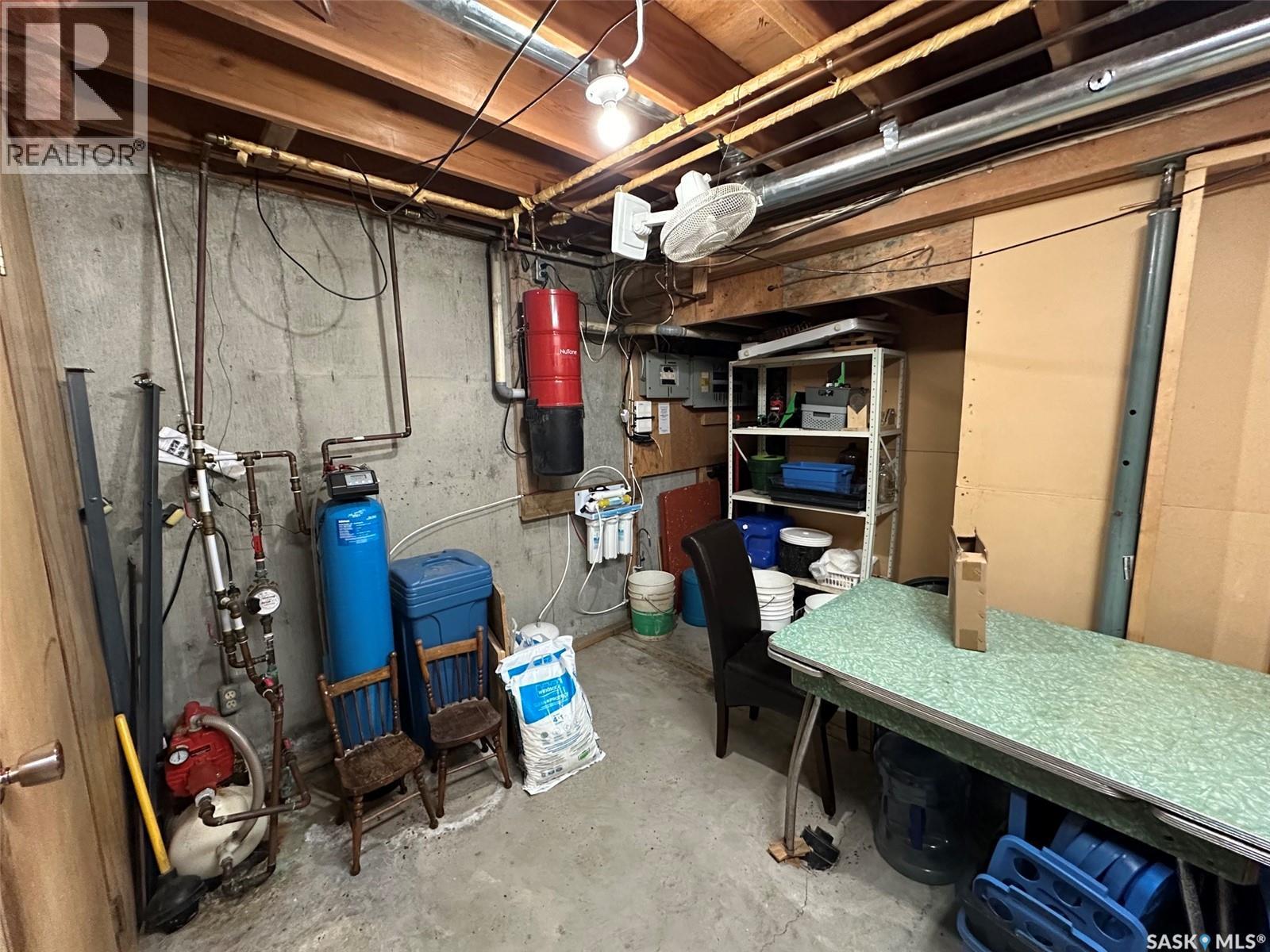 310 2nd AVENUE S - 28