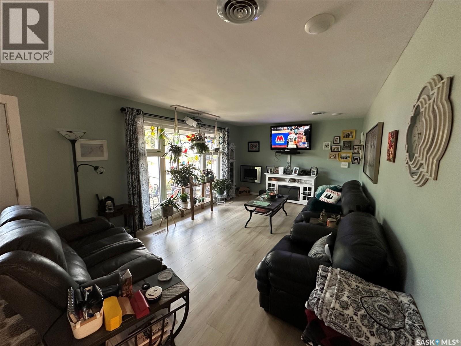 310 2nd AVENUE S - 5