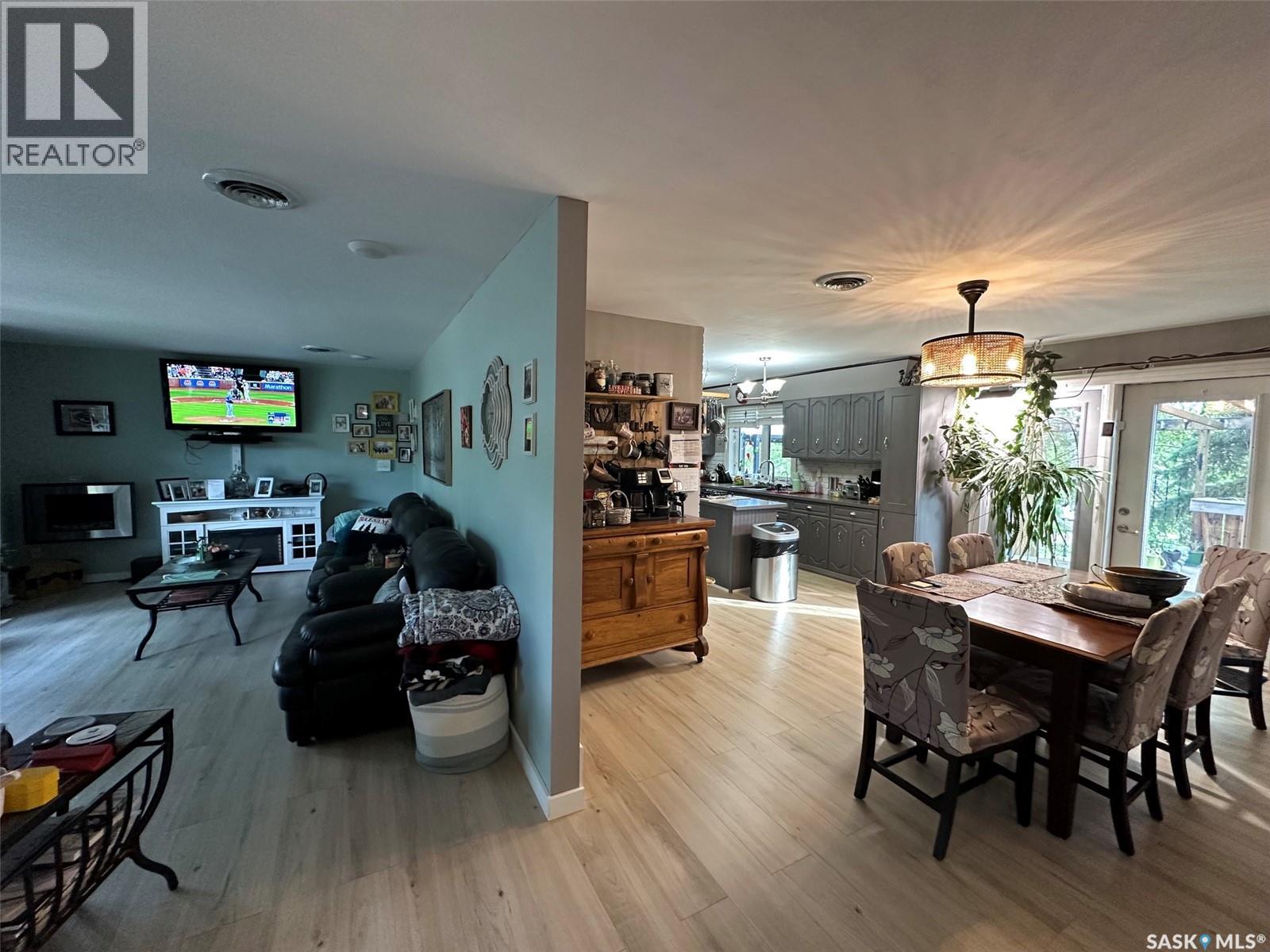 310 2nd AVENUE S - 7