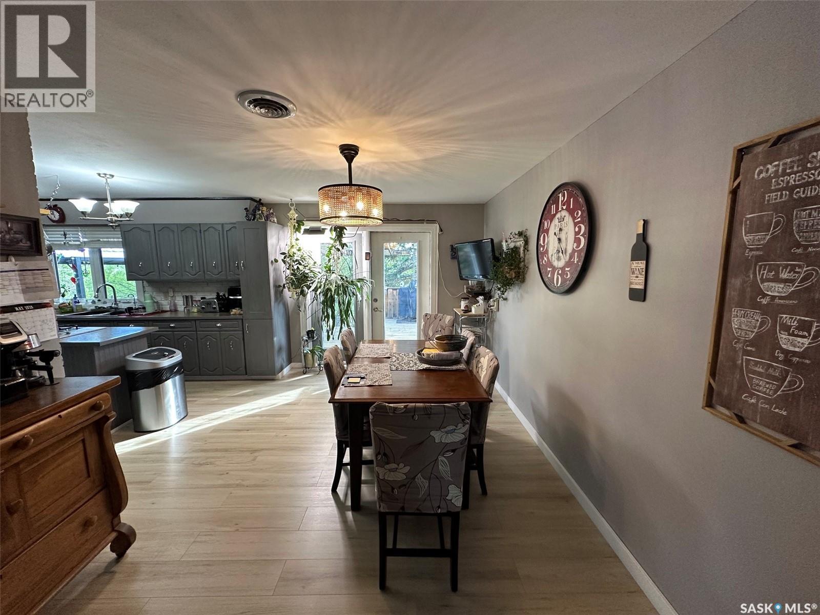 310 2nd AVENUE S - 8