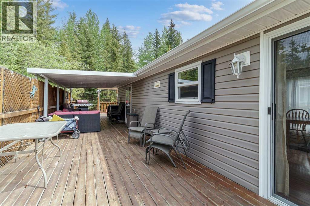 76A, 10046 township road 422 - 11
