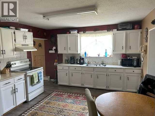 6001 16 Avenue - 10