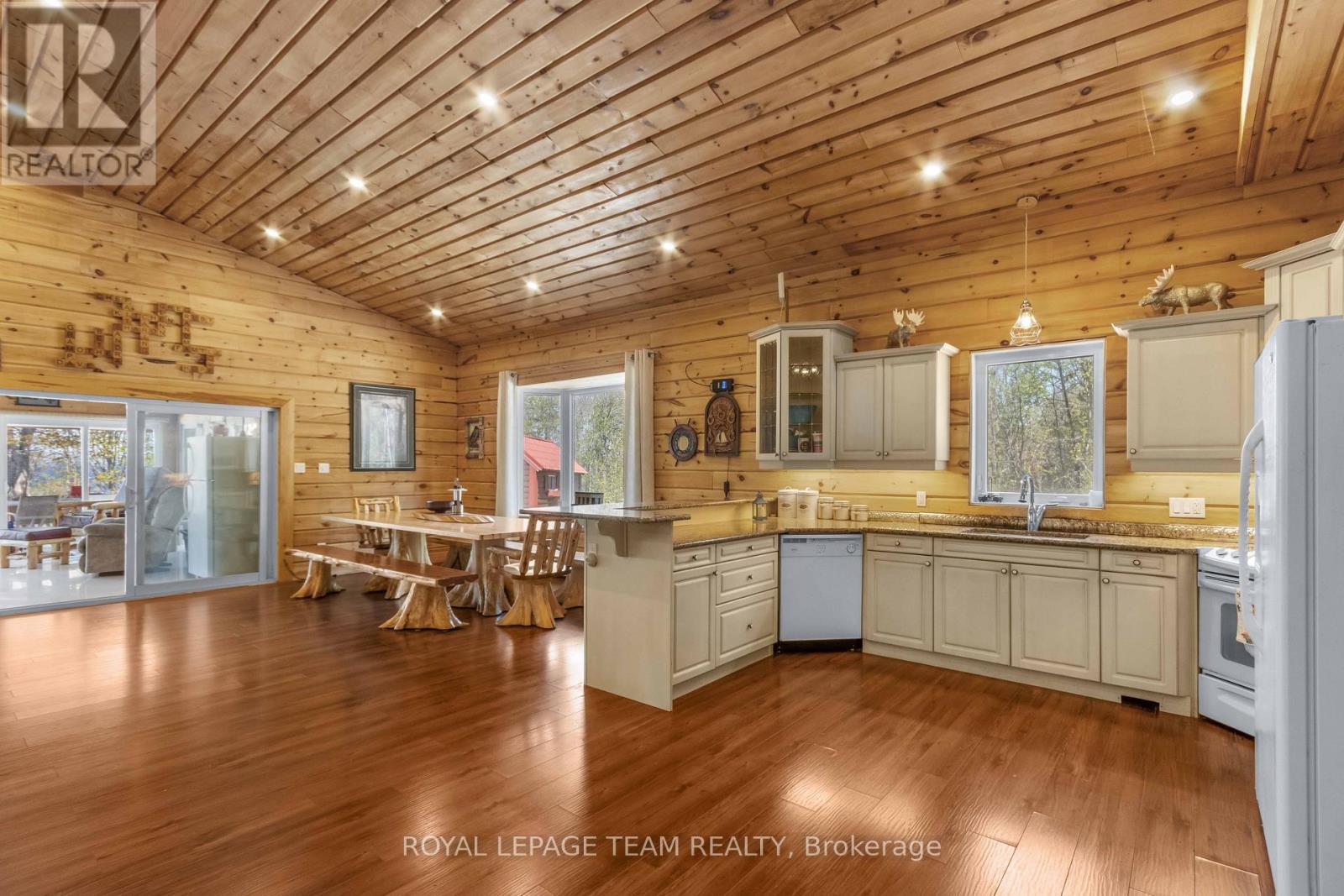 697 CURTISS ROAD - 15