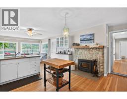 Living room - 8110 & 8120 Busk Road, Balfour, BC V0G1C0 Photo 11